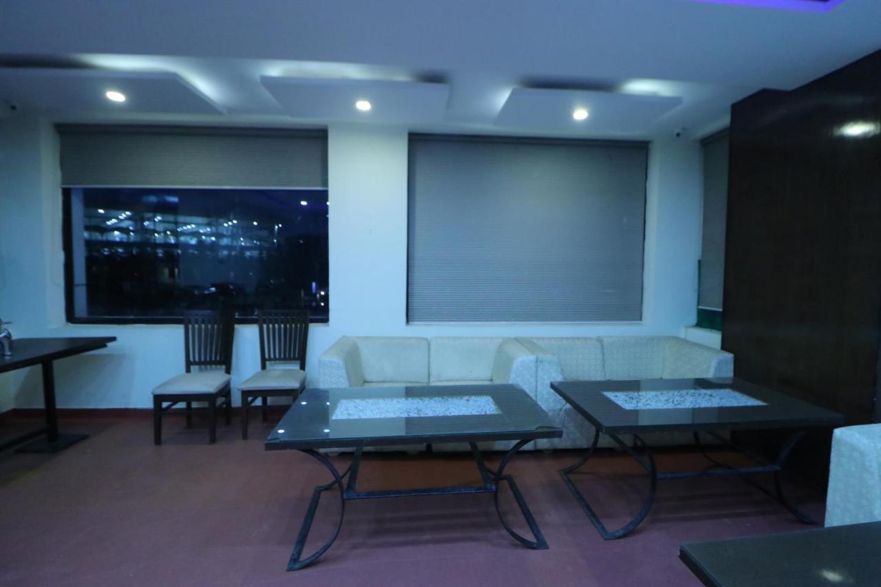 Hotel Eurasia Mohali International Airport Zirakpur Extérieur photo