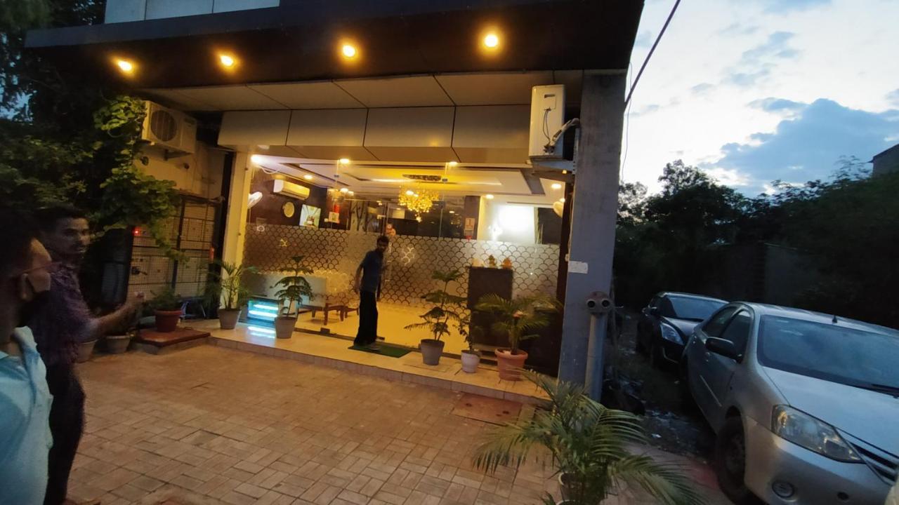 Hotel Eurasia Mohali International Airport Zirakpur Extérieur photo